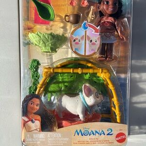 Disney Moana 2 Simeo & Pua Playset - Green, Yellow, White
